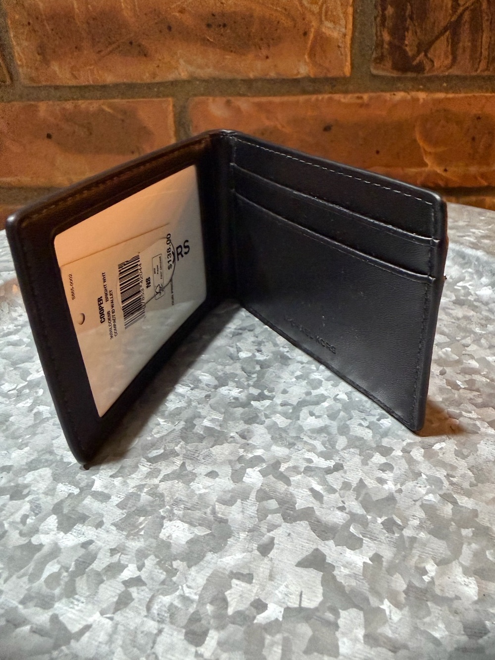 Michael Kors Cooper Compact ID White Bifold Wallet - Picture 2 of 4